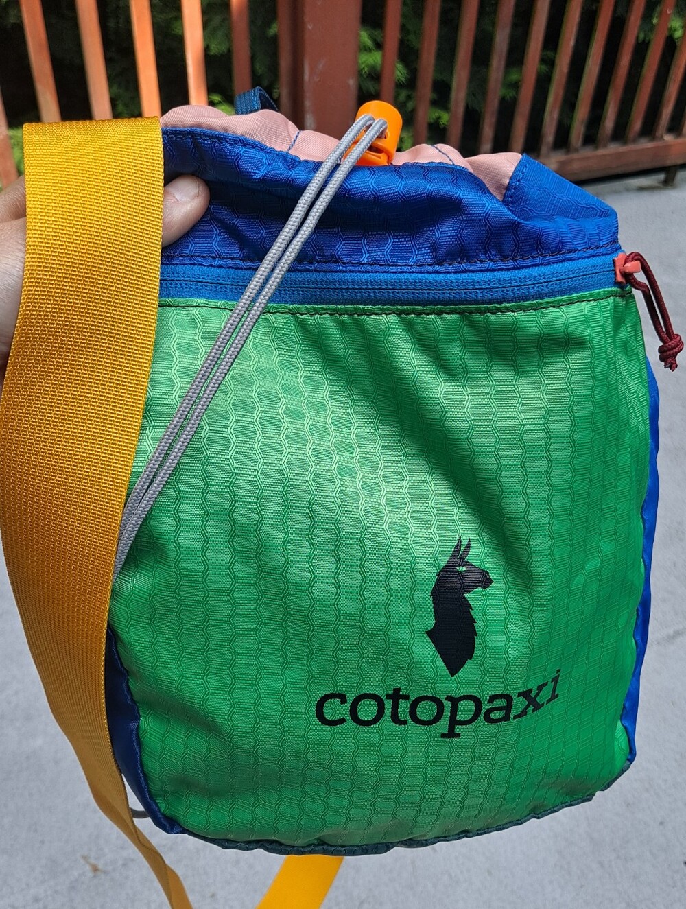 Cotopaxi Cayama Del Dia 10L Green Blue Yellow Sling Crossbody Bag